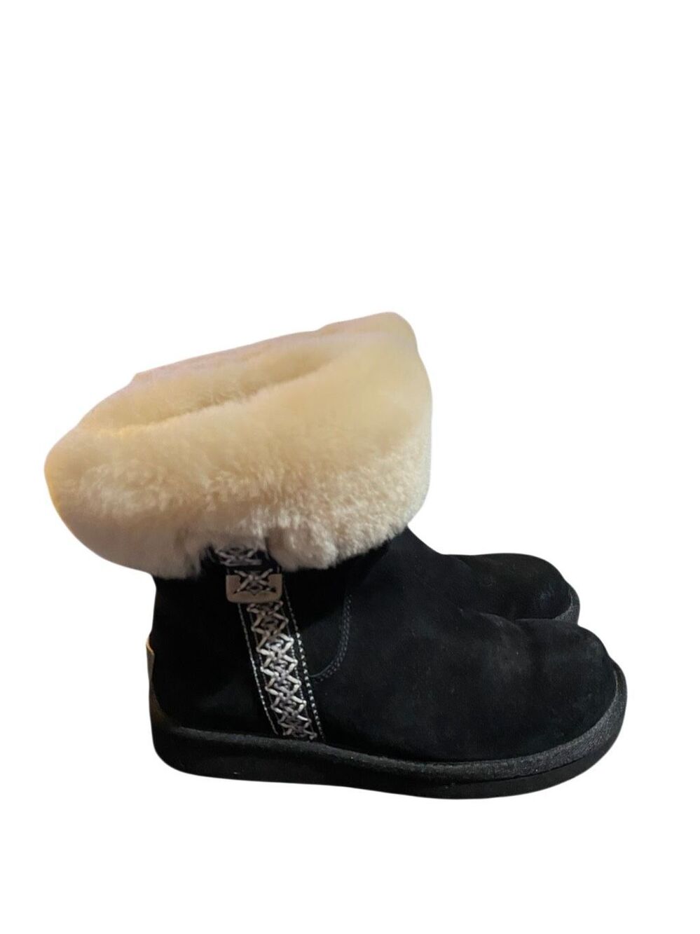 NWOB Ugg metro Taz, black Suede & cream embroidered fleece lined boots 5